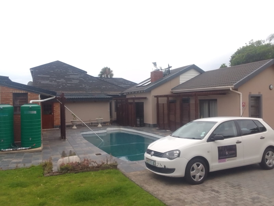 To Let 3 Bedroom Property for Rent in Selborne Eastern Cape